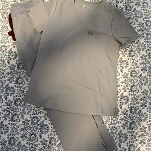 Figs Scrub Set - Gray